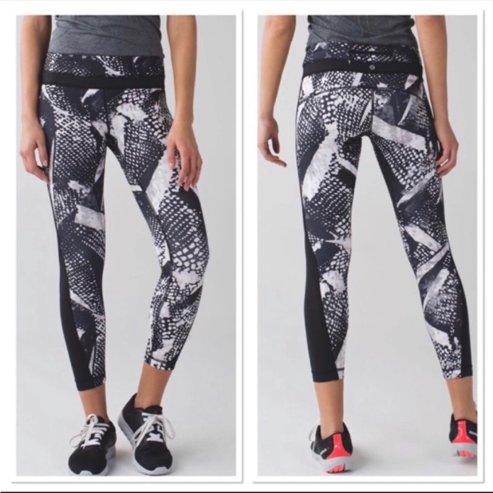 Lululemon Pace Tight Static Mist White Black 4